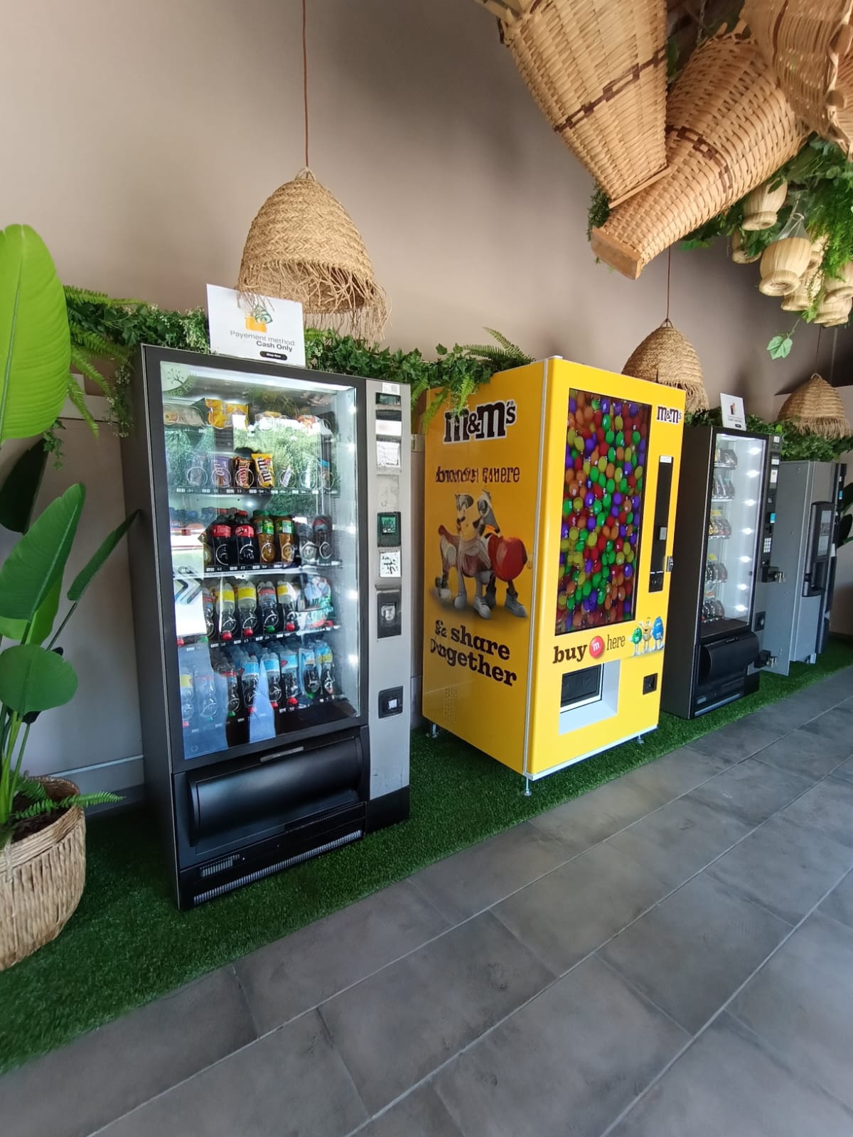 distributori automatici e spazio di ristoro azienda